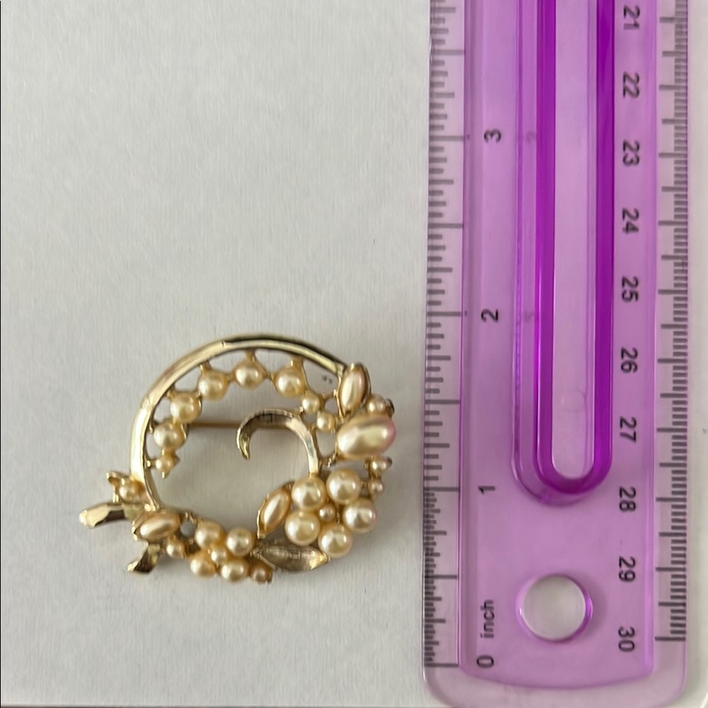 Vintage Gold and Pear Brooch